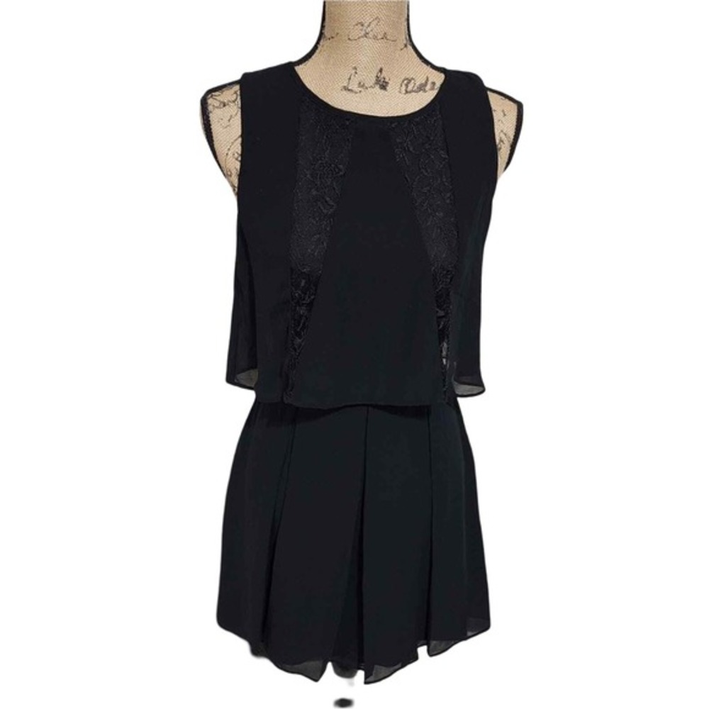 BCBGenerationLittle Black Dress Lace Detail Sleeveless Party Cocktail‎ Dress